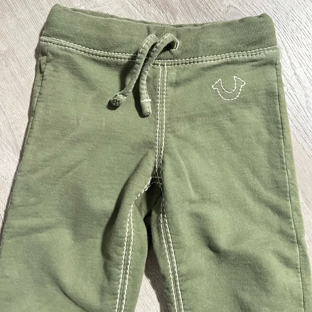 true religion olive green kids caris sweatpants Size 8